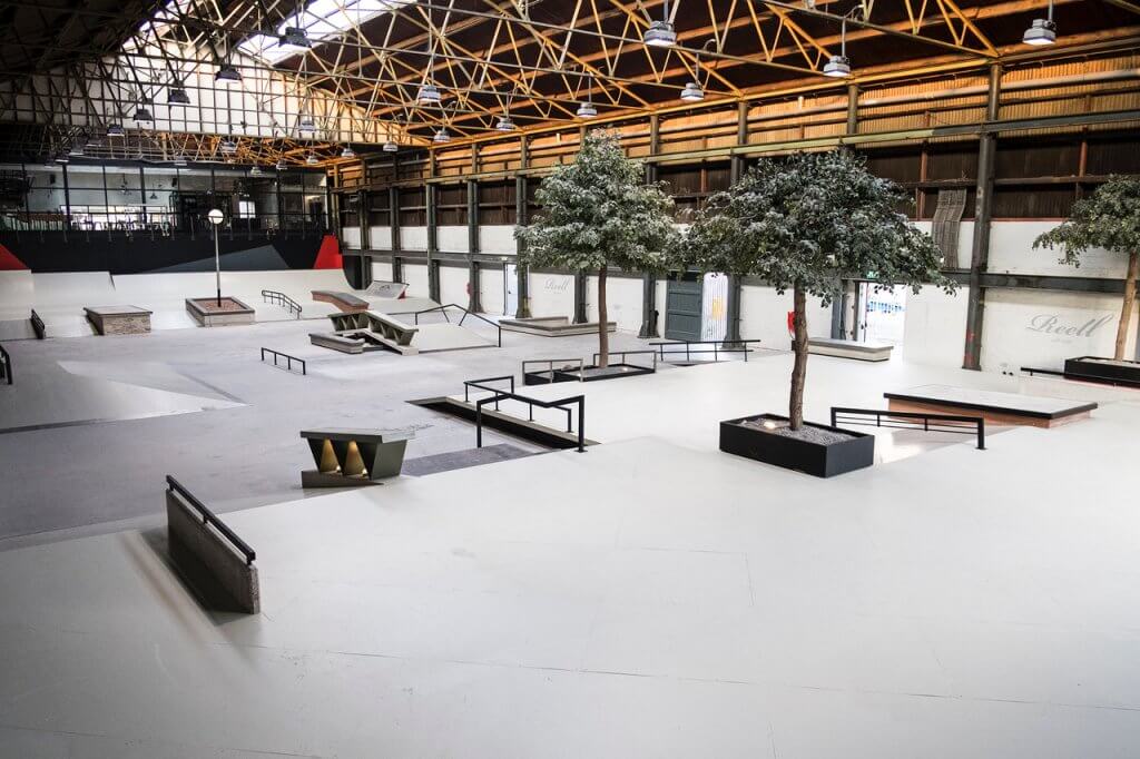 Skatehal van Pier15 in Breda, geschikt voor grootschalige evenementen, presentaties en congressen.